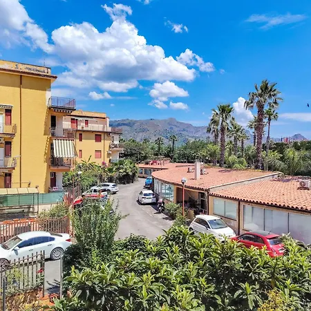 Loving Gift Apartment Giardini-Naxos